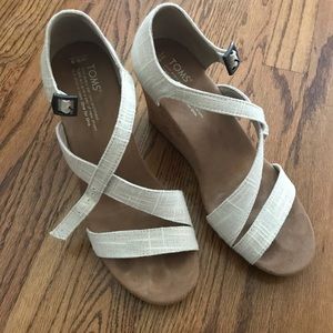 Toms Cream Wedges